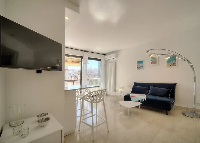 Ref 1745 - Center - For Rent Apartamento Cannes