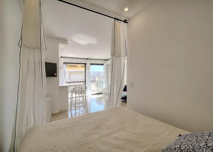 Ref 1745 - Center - For Rent Apartamento *