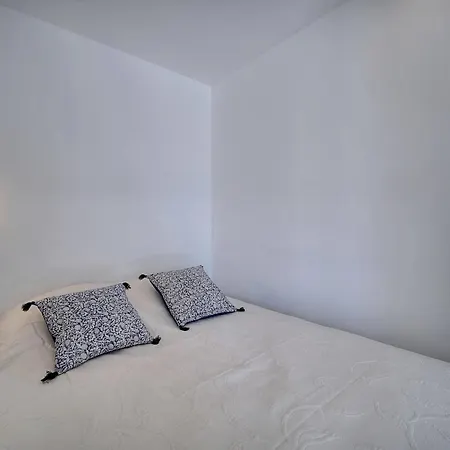 Ref 1745 - Center - For Rent